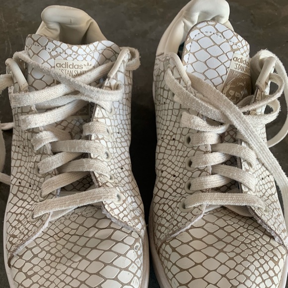 adidas Shoes - Stan Smith Adidas Snake Print